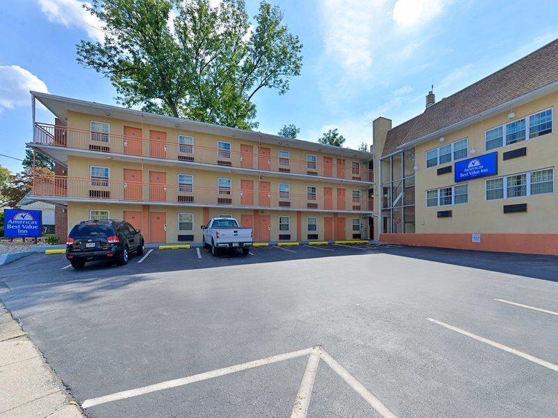 Americas Best Value Inn Media Philadelphia Exterior photo